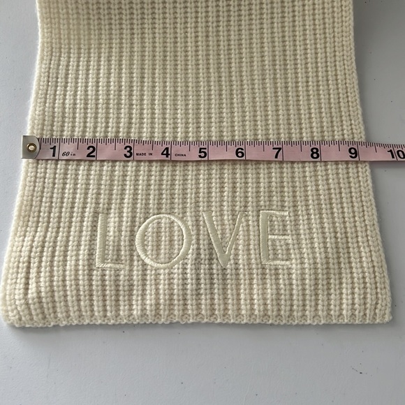 NWT LITA by Ciara 100% Cashmere Ivory LOVE Rib Scarf - Picture 7 of 7